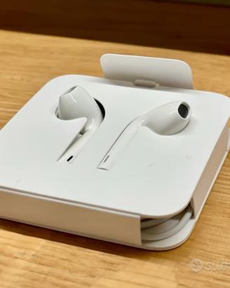 Earpods Apple connettore Lightning