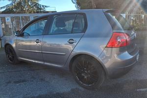 Volkswagen Golf 1.6 16V FSI 5p. Sportline