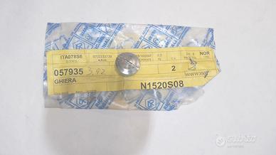 VITE GHIERA MOZZO ANTERIORE VESPA PIAGGIO 057935