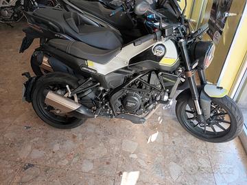 Benelli Leoncino 250