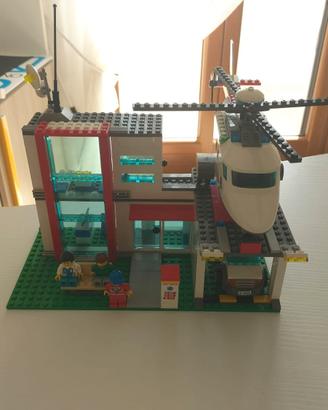 LEGO City 4429 - Ospedale con ambulanze