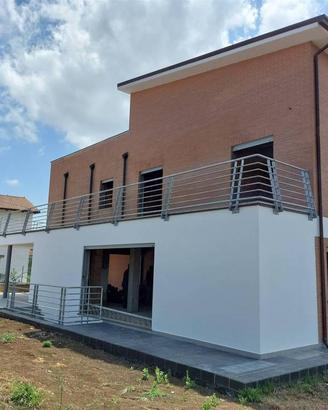 Villa di 379 m² con più di 5 locali e box auto a M