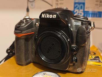Nikon d300  Usta solo 21000 scatti 