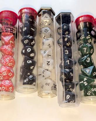 Lotto 9 Set Dadi RPG Koplow e Nice Dice