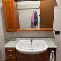 mobile del bagno completo con specchio