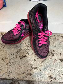 Nike Air Max – Sneakers donna – Nero e rosa 