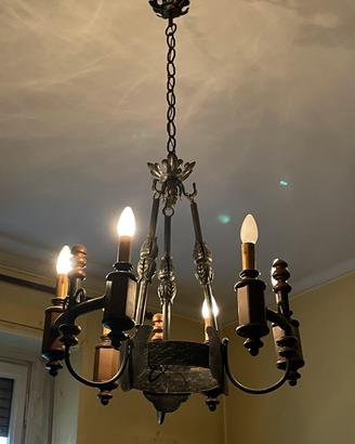 Lampadario in ferro battuto