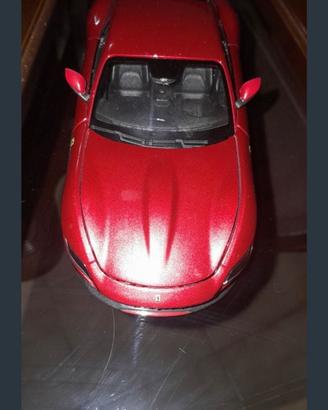 Modellino Ferrari Roma Bburago 1/24 - Rosso Corsa