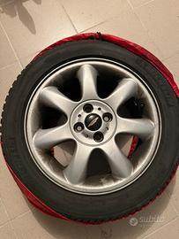4 cerchi con gomme