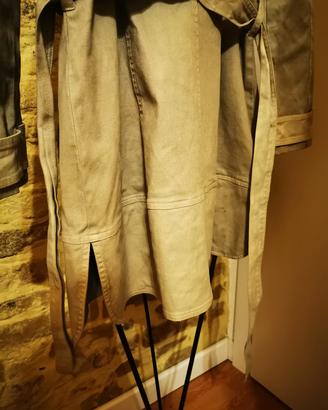 soprabito, Impermeabile e cappotto bianco