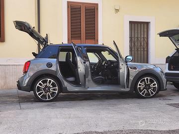 MINI Cooper S versione JCW