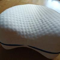 Piccolo Cuscino sfoderabile con design ergonomico