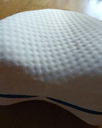 Piccolo Cuscino sfoderabile con design ergonomico