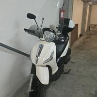 Piaggio Beverly 350