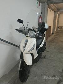 Piaggio Beverly 350