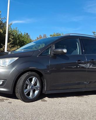 FORD C-Max 7 posti, 95cv anche per NEOPATENTATI