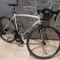 Bianchi Via Nirone 7 Shimano 105 11v