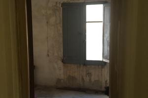 Casa rurale con terreno adiacente edificabile