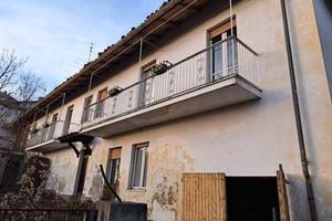 Immobile in asta di 334 m² con 1 locale e box auto