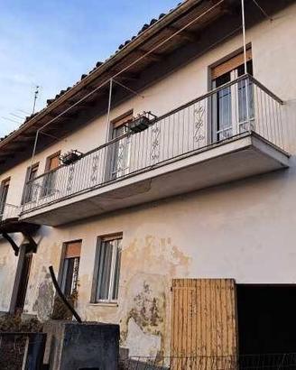 Immobile in asta di 334 m² con 1 locale e box auto