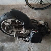 Blocco motore Medley 125 rotto 