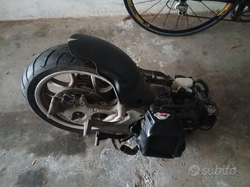 Blocco motore Medley 125 rotto 