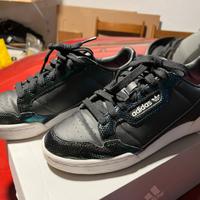 Adidas continental