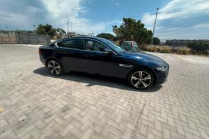 Jaguar XE 2.0D Prestige Business Edition AWD 180