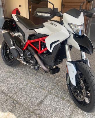 Hypermotard 939
