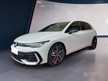 Volkswagen Golf 1.5 etsi R-Line Plus 150cv dsg
