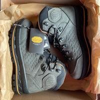 Scarpone Donna Nabuk Cenere