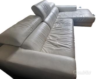 Divano in pelle bianco