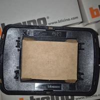 Placche Bticino Living in legno 3 posti L4803LNC