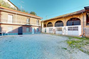 VILLE INDIPENDENTI IMMERSA NEL VERDE A POCAPAGLIA!