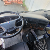 Scania r 560 v8