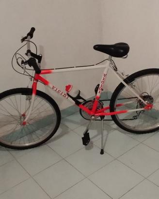 bicicletta mountain bike da uomo misura 26"