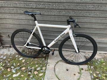 Bici scatto fisso