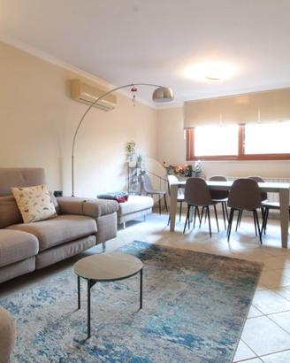 VILLA A SCHIERA A QUARTU SANT'ELENA