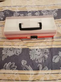 Cassetta porta esche o minuterie o cucito