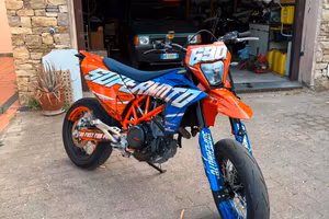 ktm smcr 690 depotenziato a2 solo a libretto