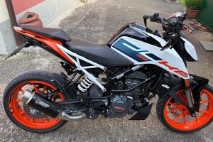 Ktm duke 125 leggere descrizione