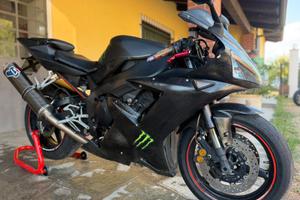 Yamaha R1