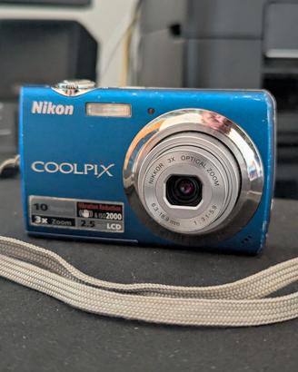 Fotocamera Nikon Coolpix S220