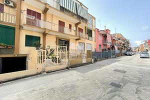 DEPOSITO A NAPOLI