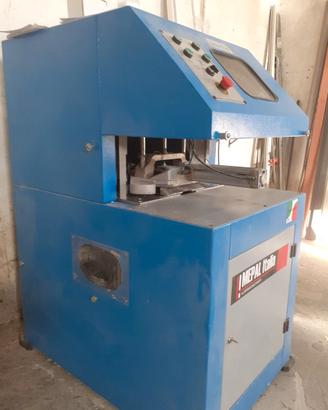 Pulitrice per serramenti in pvc