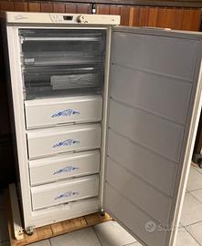 Freezer a cassetti Whirpool