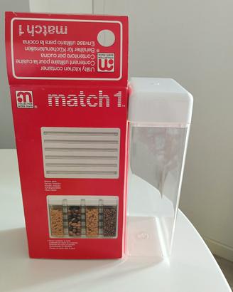 Contenitori da cucina in plastica 