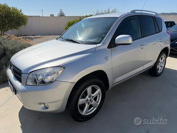 Toyota RAV 4 2.2 D-4D 136 CV Luxury