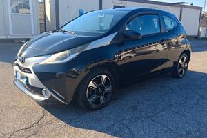 Toyota Aygo 1.0 12V VVT-i 3 porte Lounge Connect M