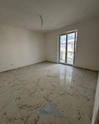 Appartamento di 110 m² con 3 locali e box auto a S